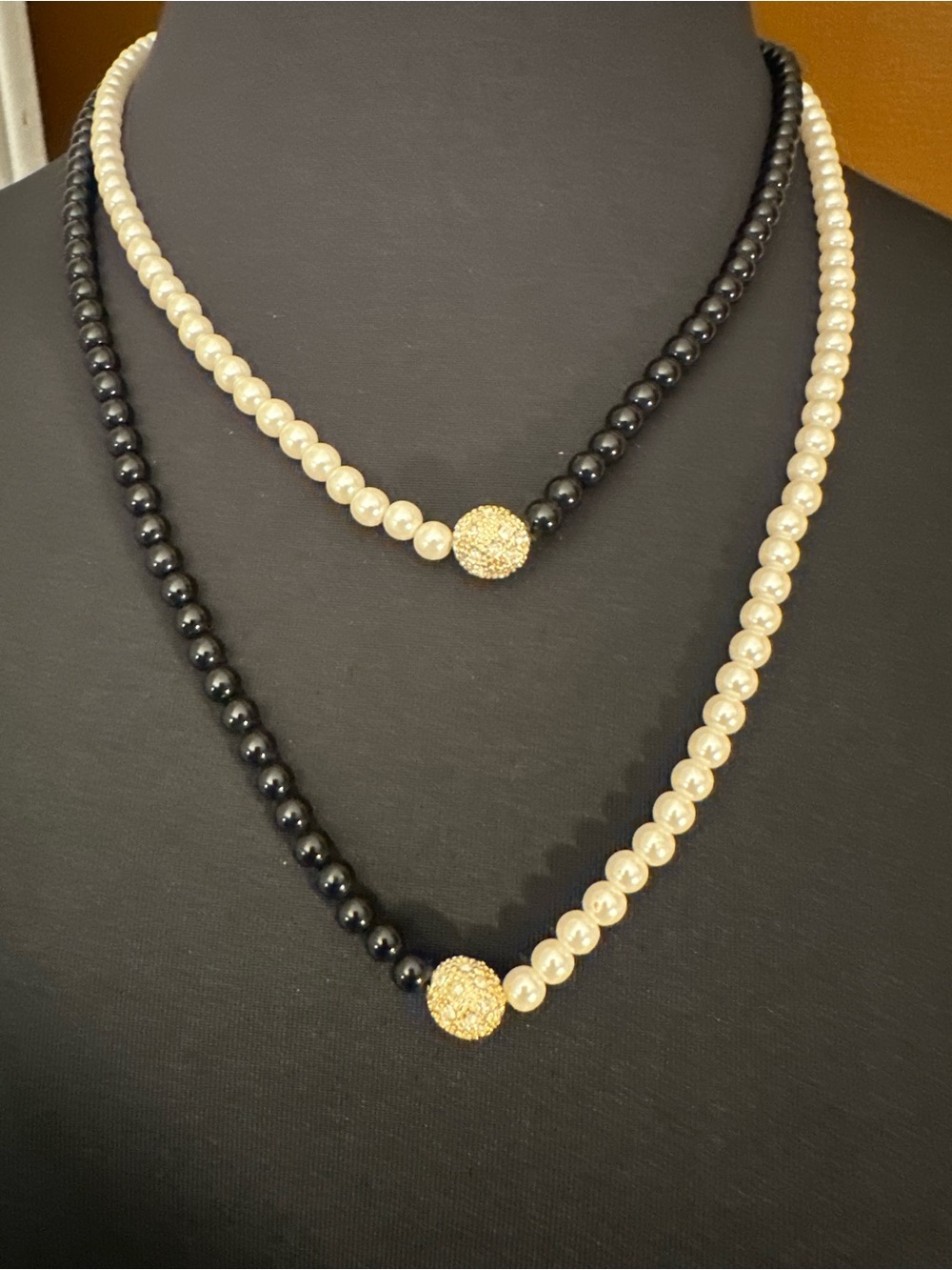 Black and Cream Two-Tone Pearl Necklace with Gold Accent